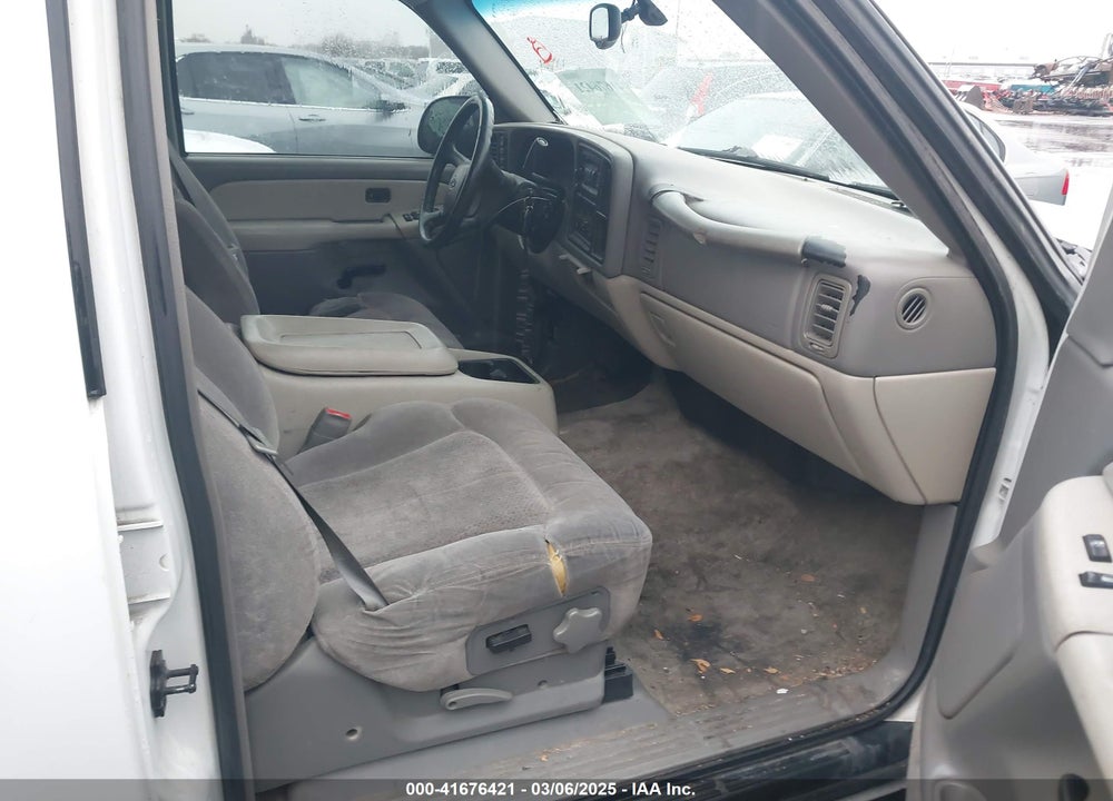 2001 CHEVROLET SUBURBAN 1500 LS/LT VIN: 1GNFK16T81J262797