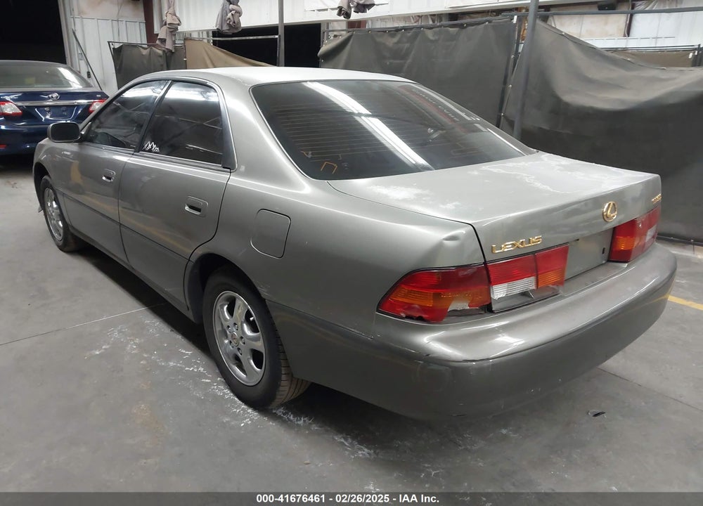 1997 LEXUS ES 300 VIN: JT8BF22G2V0066648
