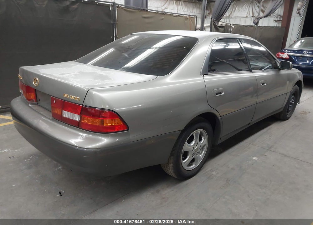1997 LEXUS ES 300 VIN: JT8BF22G2V0066648