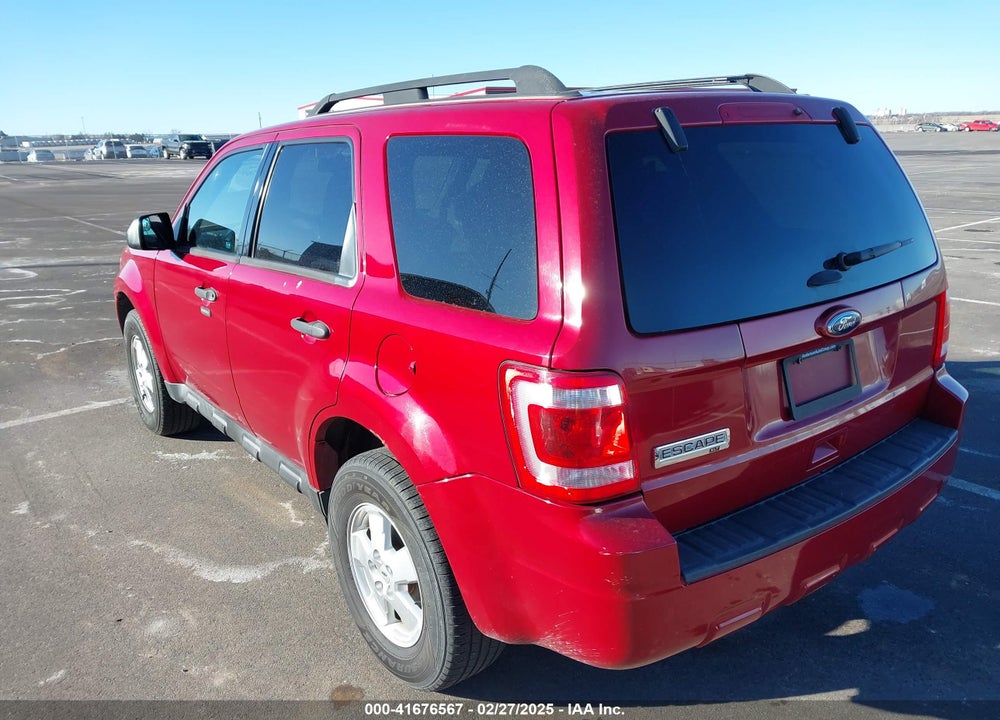 2011 FORD ESCAPE VIN: 1FMCU0D70BKB46040
