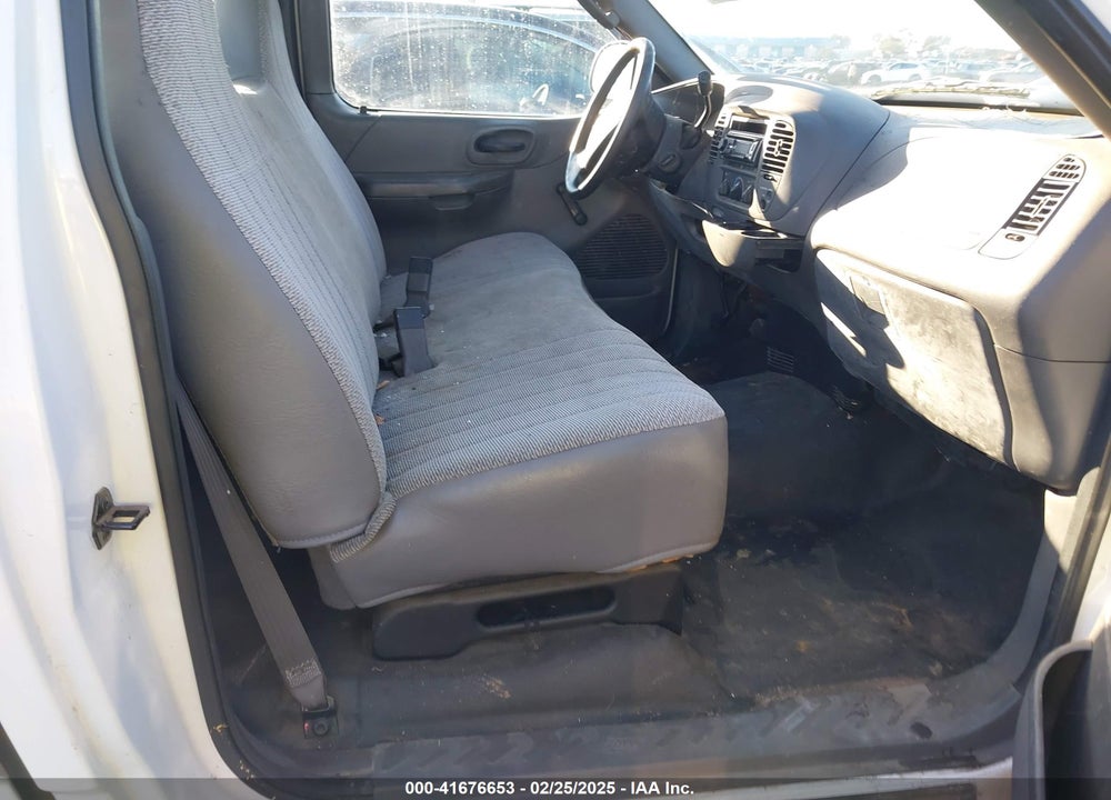 2004 FORD F-150 HERITAGE XL/XLT VIN: 2FTRF17224CA93993