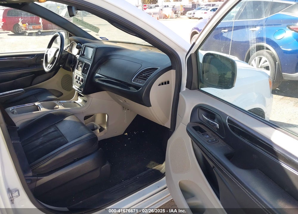2019 DODGE GRAND CARAVAN VIN: 2C4RDGCG7KR512800