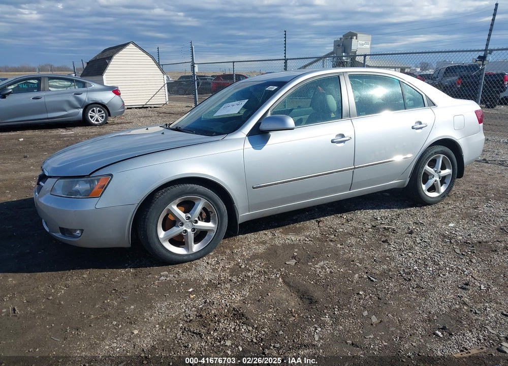 2008 HYUNDAI SONATA LIMITED V6/SE V6 VIN: 5NPEU46F78H402397