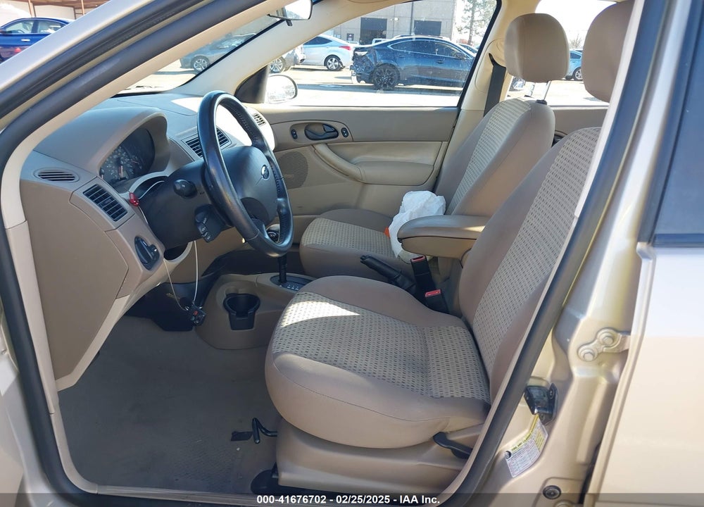 2007 FORD FOCUS VIN: 1FAFP34N27W324285