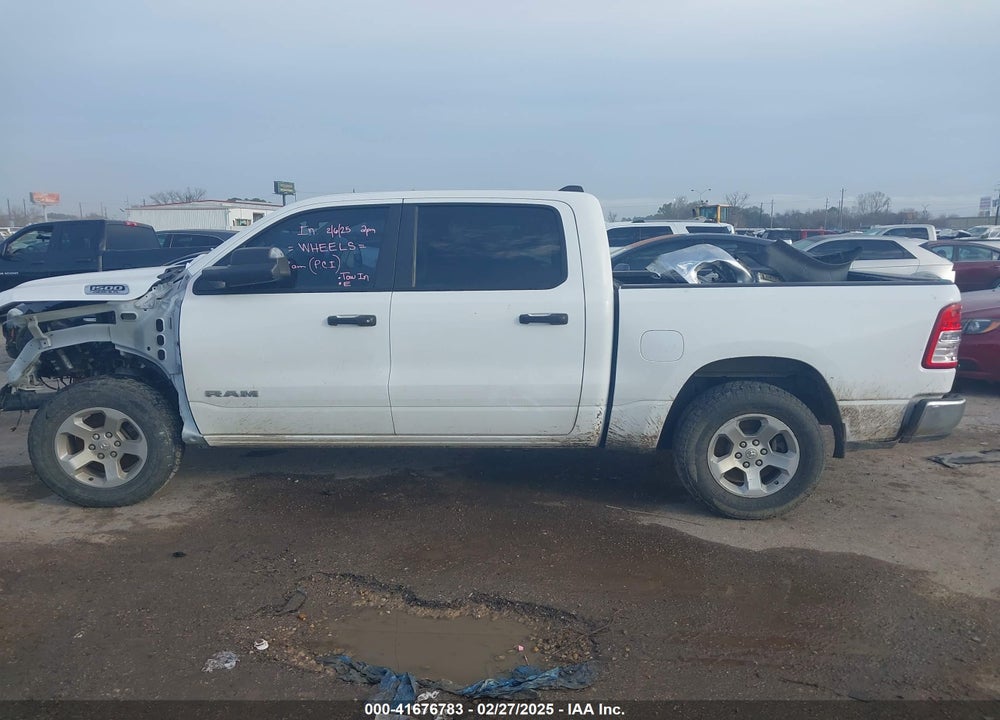 2019 RAM 1500 VIN: 1C6RREGT3KN916484