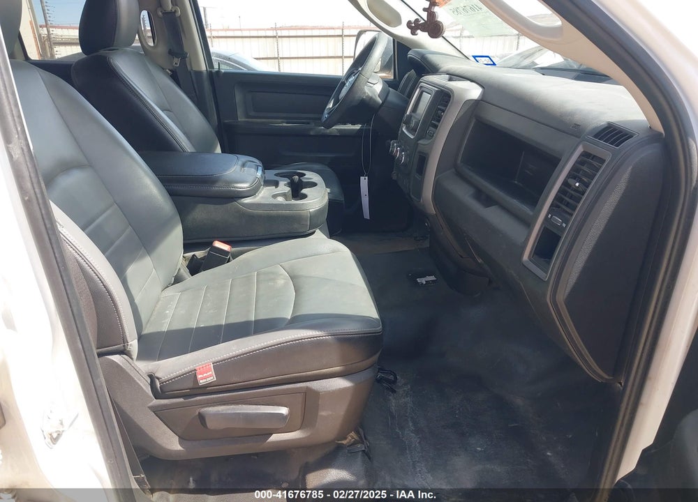 2022 RAM 1500 CLASSIC VIN: 1C6RR6FG4NS153553