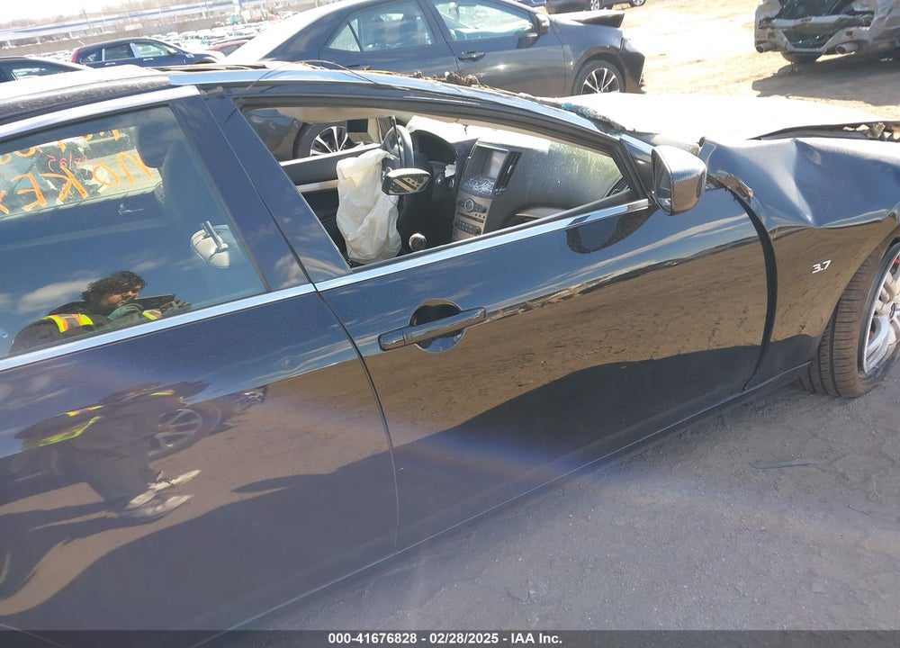 2015 INFINITI Q40 VIN: JN1CV6AR1FM520873