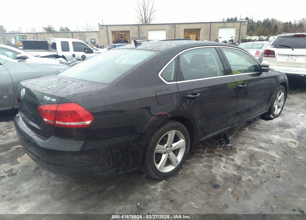 2013 VOLKSWAGEN PASSAT VIN: 1VWBN7A30DC117865