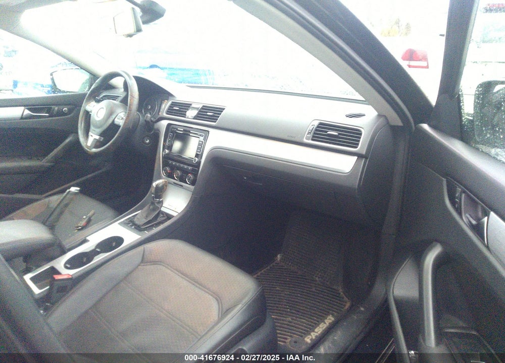 2013 VOLKSWAGEN PASSAT VIN: 1VWBN7A30DC117865