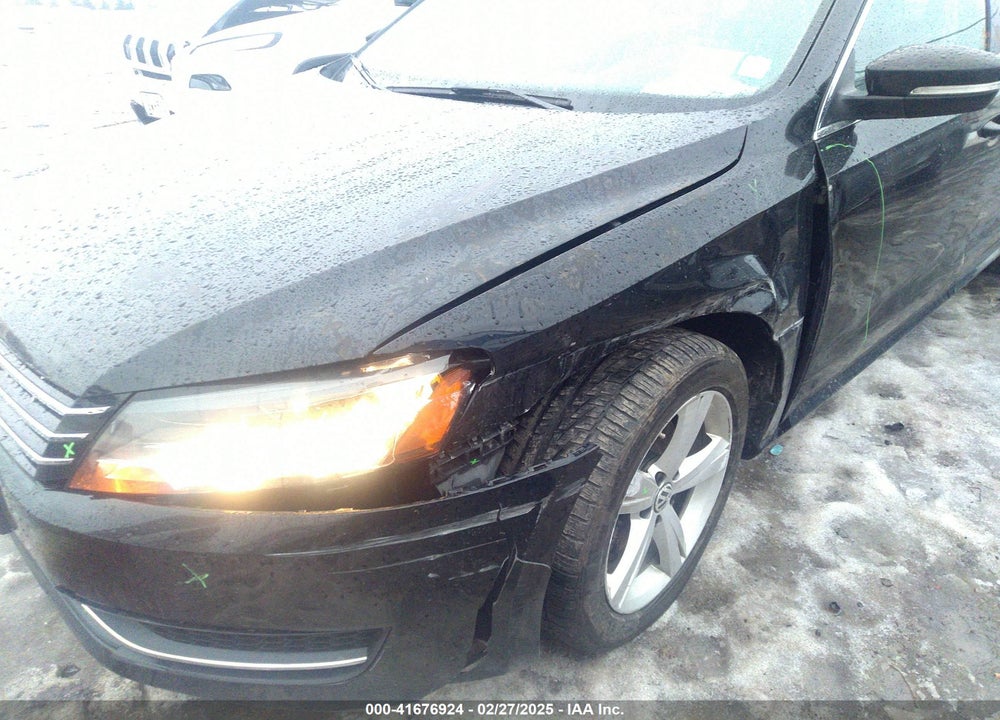 2013 VOLKSWAGEN PASSAT VIN: 1VWBN7A30DC117865