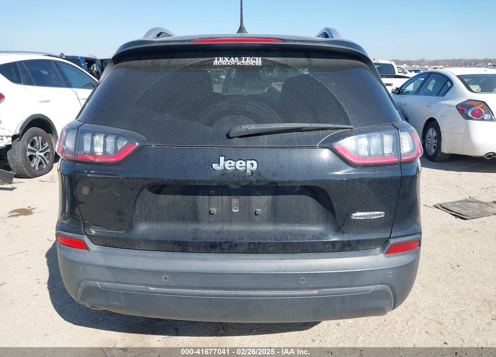 2019 JEEP CHEROKEE VIN: 1C4PJLLB4KD312411
