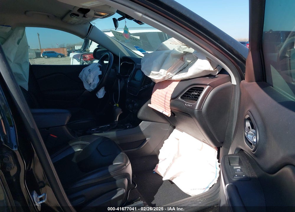 2019 JEEP CHEROKEE VIN: 1C4PJLLB4KD312411