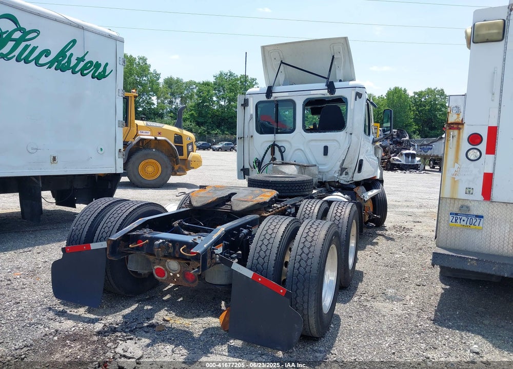 2022 FREIGHTLINER NEW CASCADIA 116 VIN: 3AKJHTDV6NDNG3996