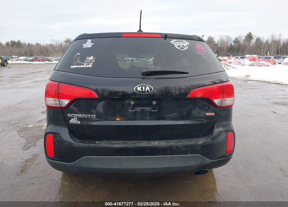 2014 KIA SORENTO LX VIN: 5XYKT3A68EG521280