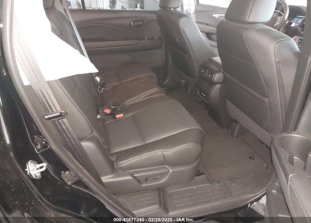 2024 HONDA PASSPORT VIN: 5FNYF8H5XRB006130