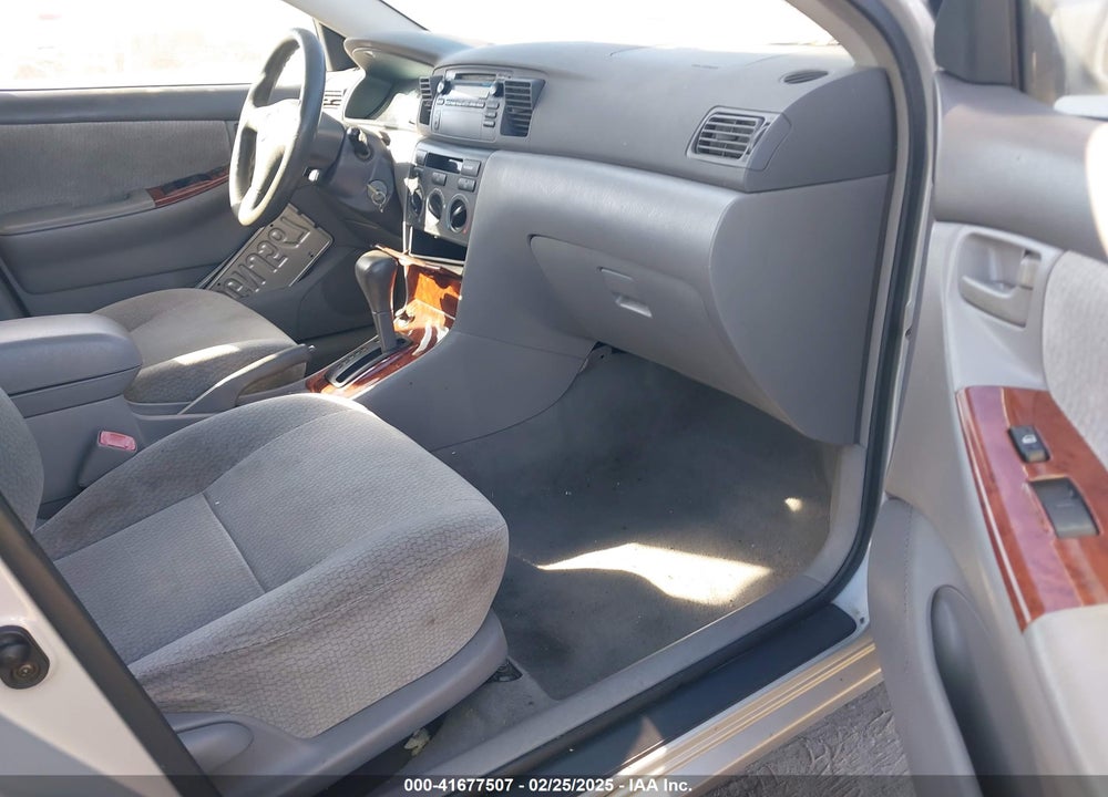 2004 TOYOTA COROLLA LE VIN: 1NXBR32E84Z331802