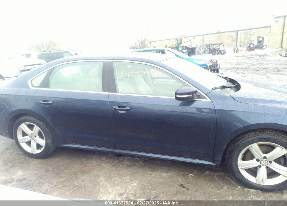 2013 VOLKSWAGEN PASSAT VIN: 1VWBP7A34DC122559