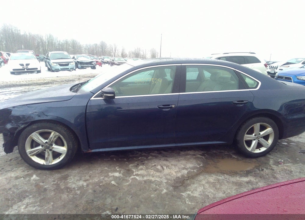 2013 VOLKSWAGEN PASSAT VIN: 1VWBP7A34DC122559