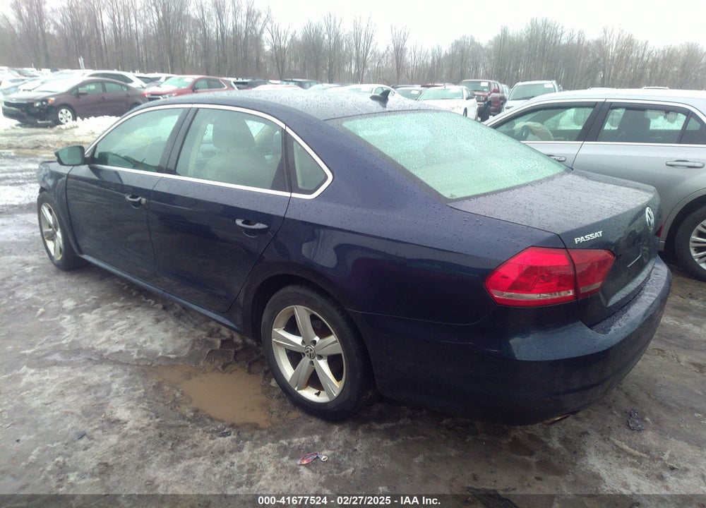 2013 VOLKSWAGEN PASSAT VIN: 1VWBP7A34DC122559