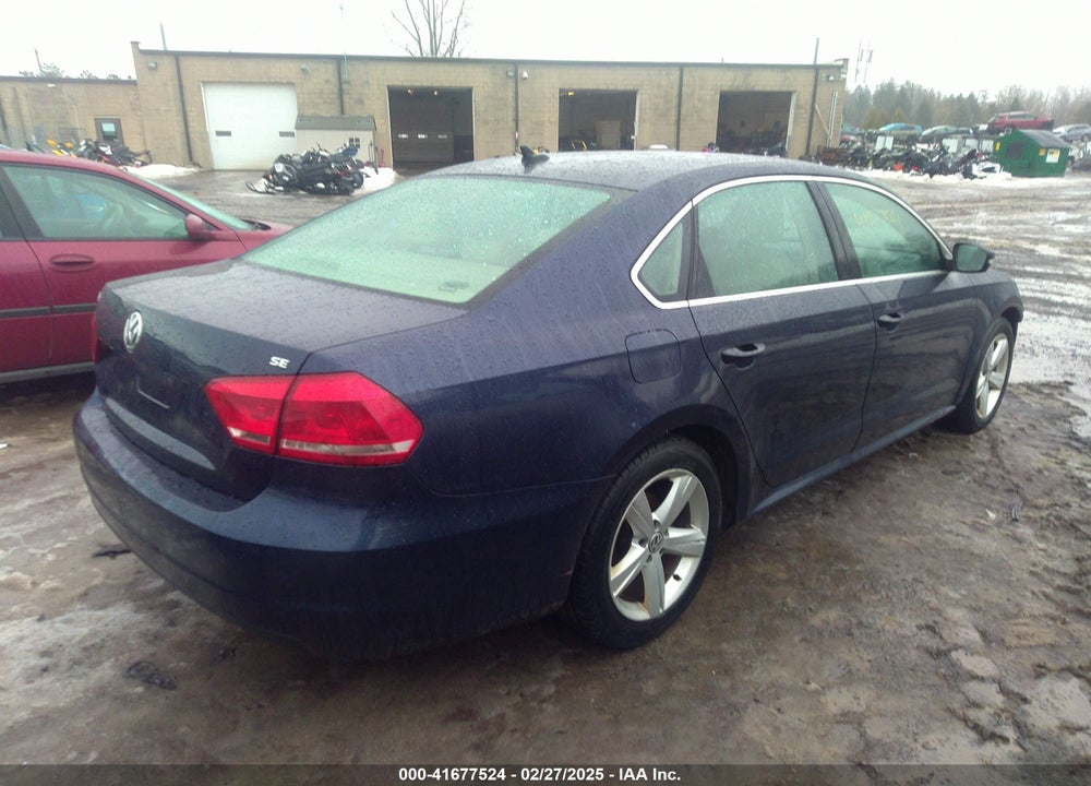 2013 VOLKSWAGEN PASSAT VIN: 1VWBP7A34DC122559