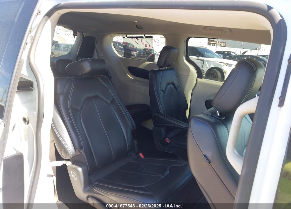 2022 CHRYSLER PACIFICA TOURING L VIN: 2C4RC1BG3NR198844