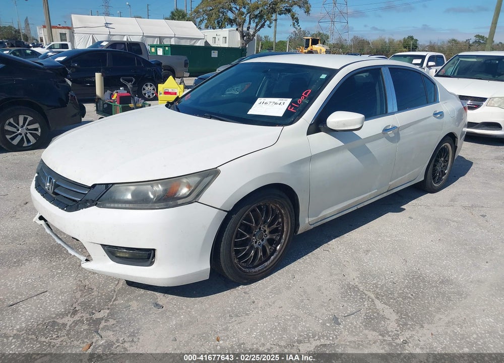 2014 HONDA ACCORD VIN: 1HGCR2F52EA165083