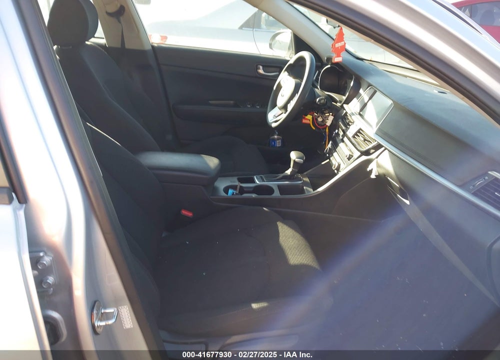 2020 KIA OPTIMA LX VIN: 5XXGT4L33LG432037