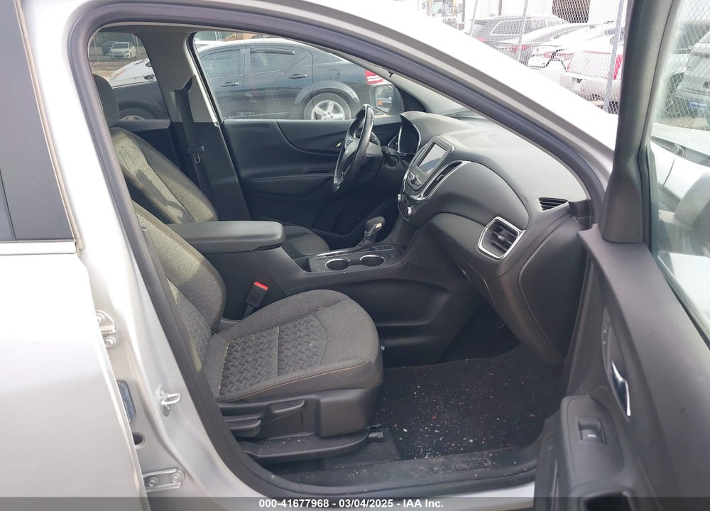 2022 CHEVROLET EQUINOX VIN: 2GNAXTEV0N6135510