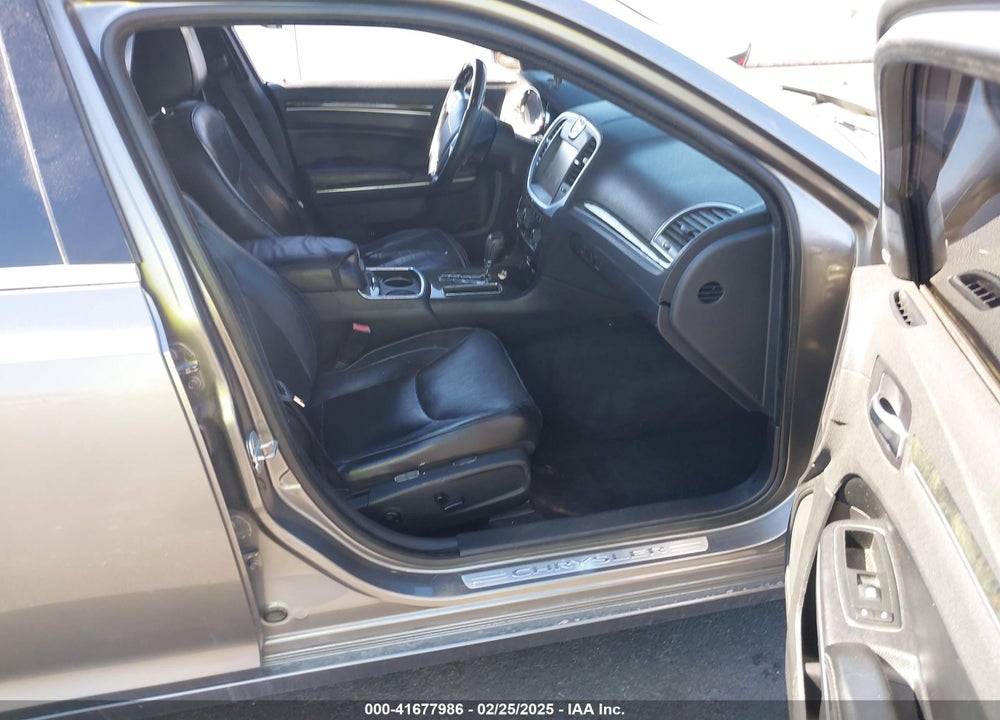 2011 CHRYSLER 300C VIN: 2C3CK6CT9BH612099
