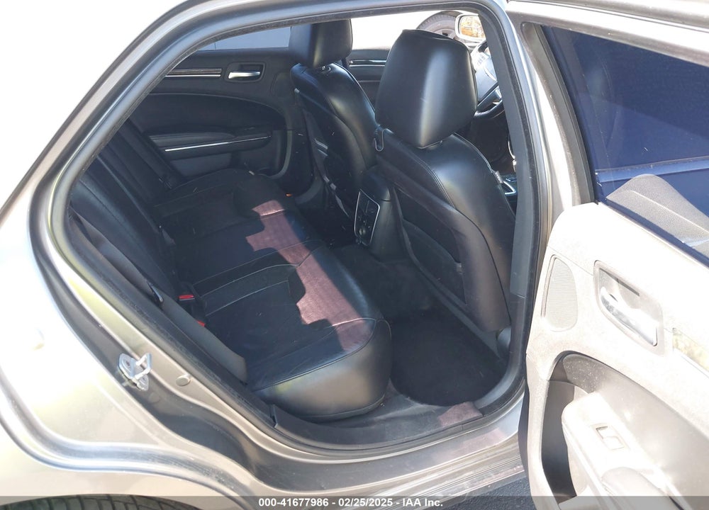 2011 CHRYSLER 300C VIN: 2C3CK6CT9BH612099