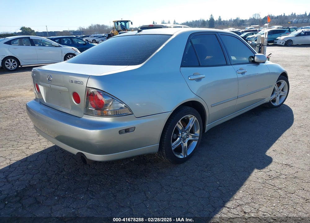 2001 LEXUS IS 300 BASE (A5) VIN: JTHBD182210009565