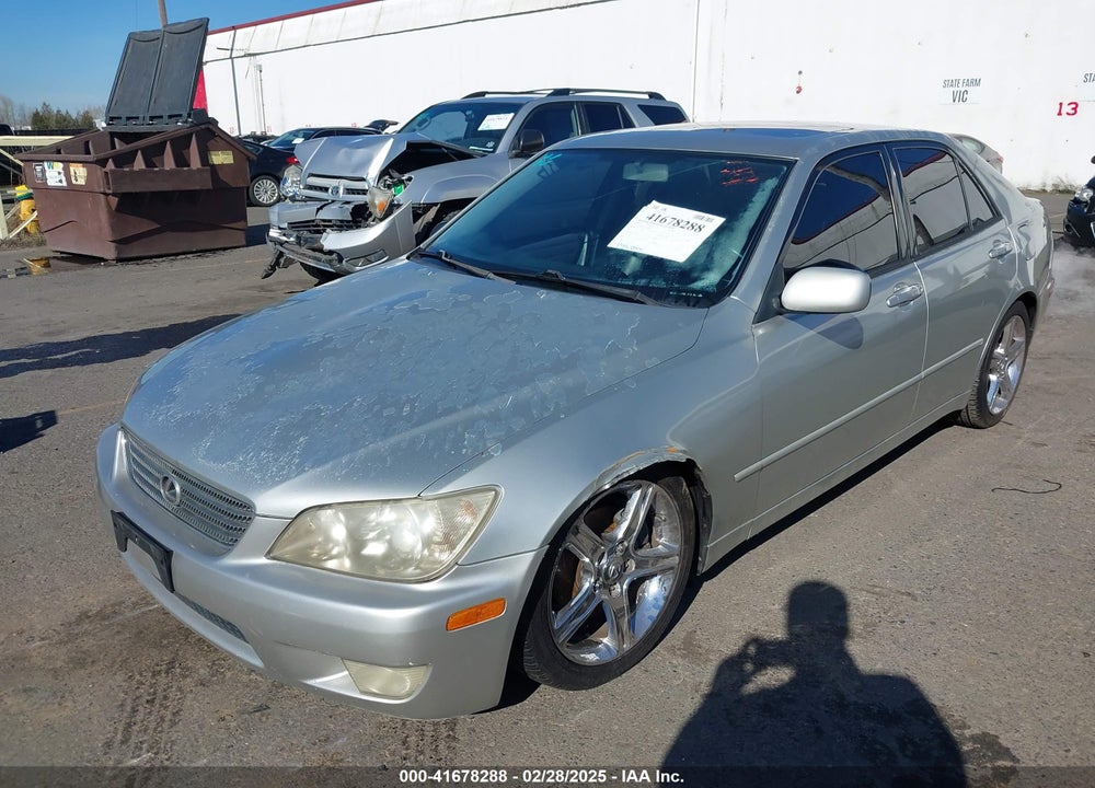 2001 LEXUS IS 300 BASE (A5) VIN: JTHBD182210009565