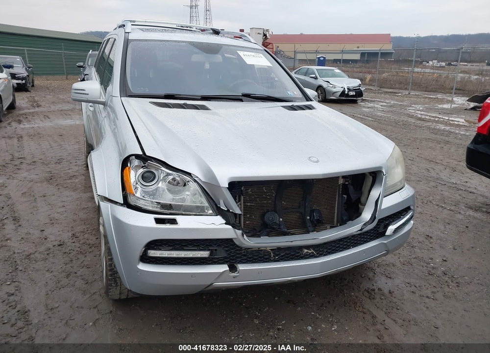 2011 MERCEDES-BENZ GL 550 VIN: 4JGBF8GE9BA673935