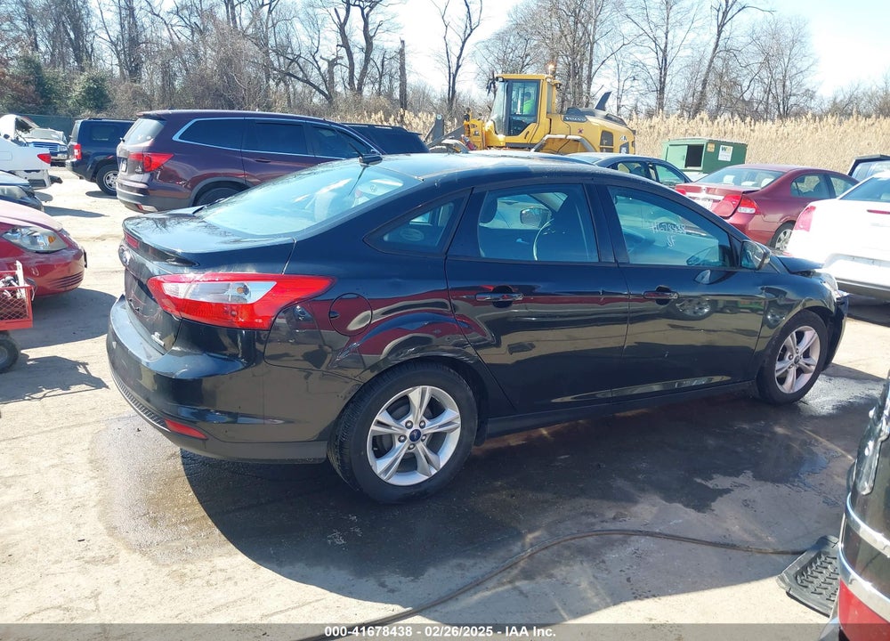 2014 FORD FOCUS VIN: 1FADP3F2XEL437104