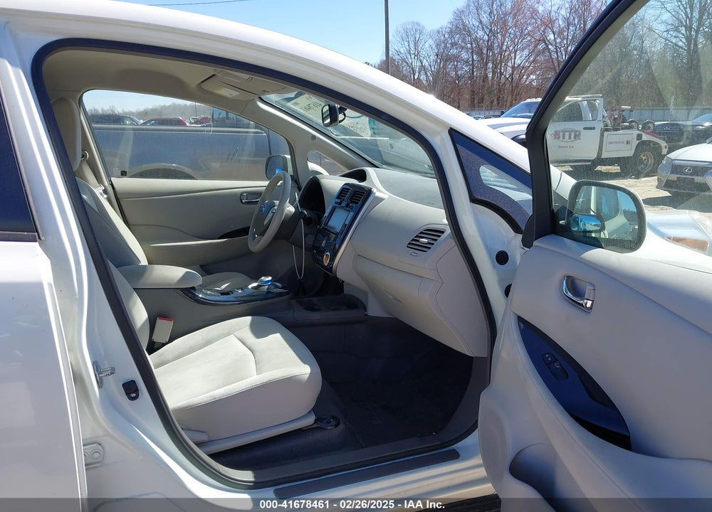 2012 NISSAN LEAF SL VIN: JN1AZ0CP4CT023645