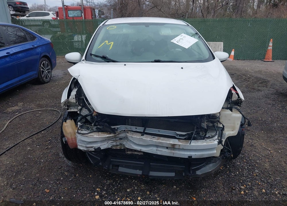 2011 FORD FIESTA VIN: 3FADP4EJ1BM178589