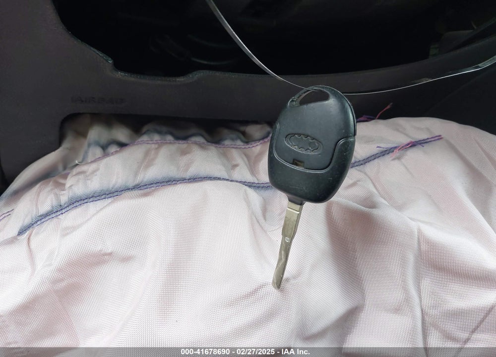 2011 FORD FIESTA VIN: 3FADP4EJ1BM178589