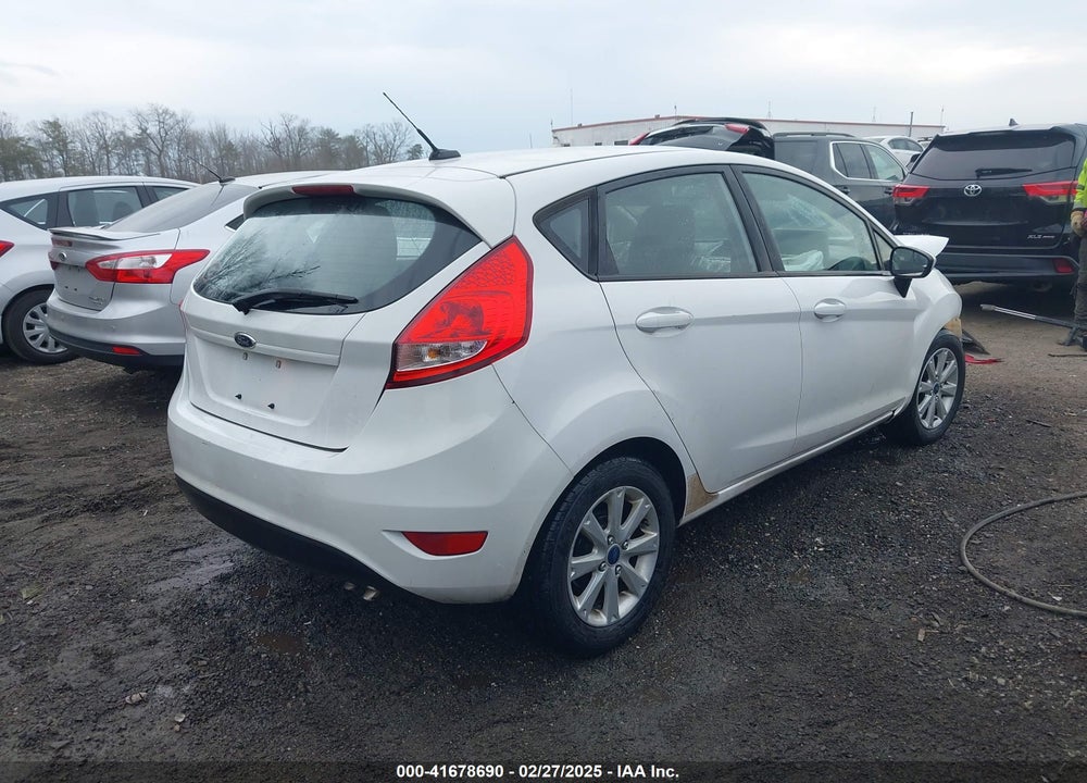 2011 FORD FIESTA VIN: 3FADP4EJ1BM178589