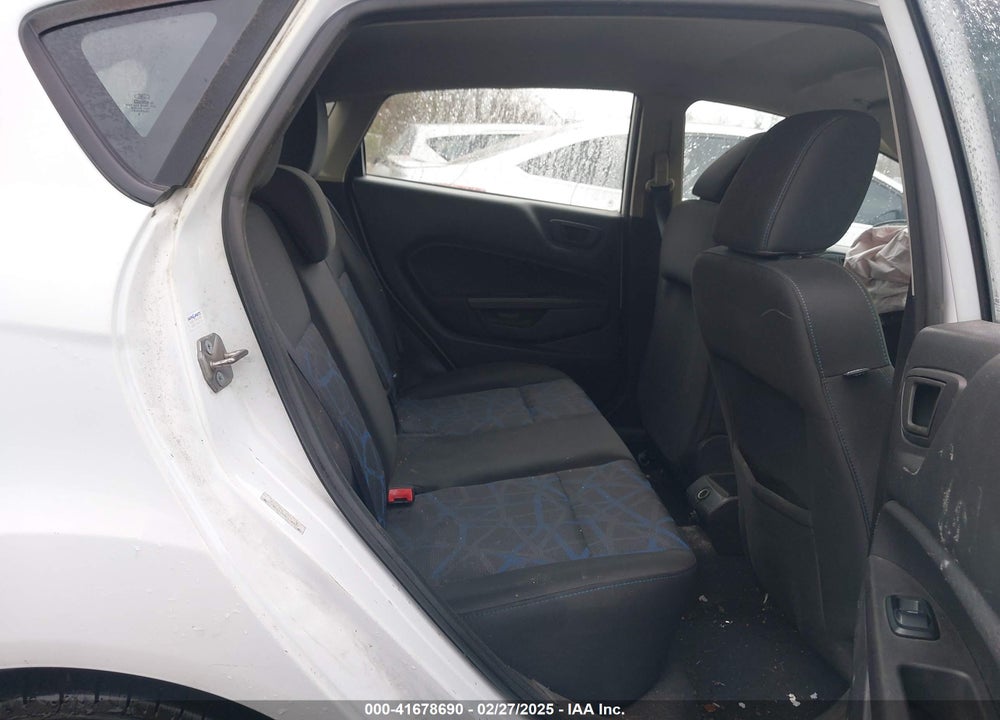 2011 FORD FIESTA VIN: 3FADP4EJ1BM178589