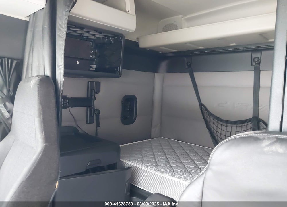 2019 FREIGHTLINER NEW CASCADIA 126 VIN: 3AKJHHDR2KSKF9877