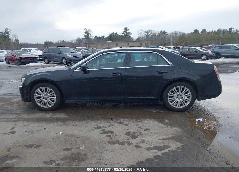 2013 CHRYSLER 300 MOTOWN VIN: 2C3CCARG6DH535172