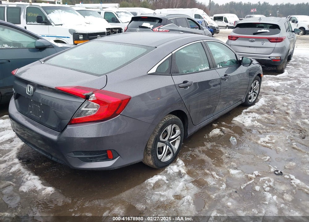 2017 HONDA CIVIC VIN: 19XFC2F58HE220358