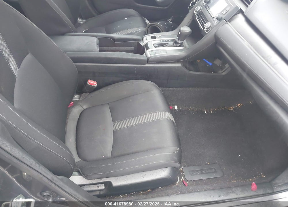 2017 HONDA CIVIC VIN: 19XFC2F58HE220358