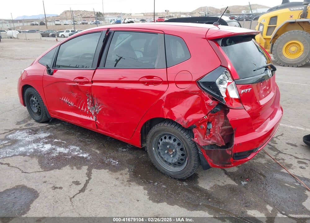 2019 HONDA FIT VIN: 3HGGK5H43KM738552