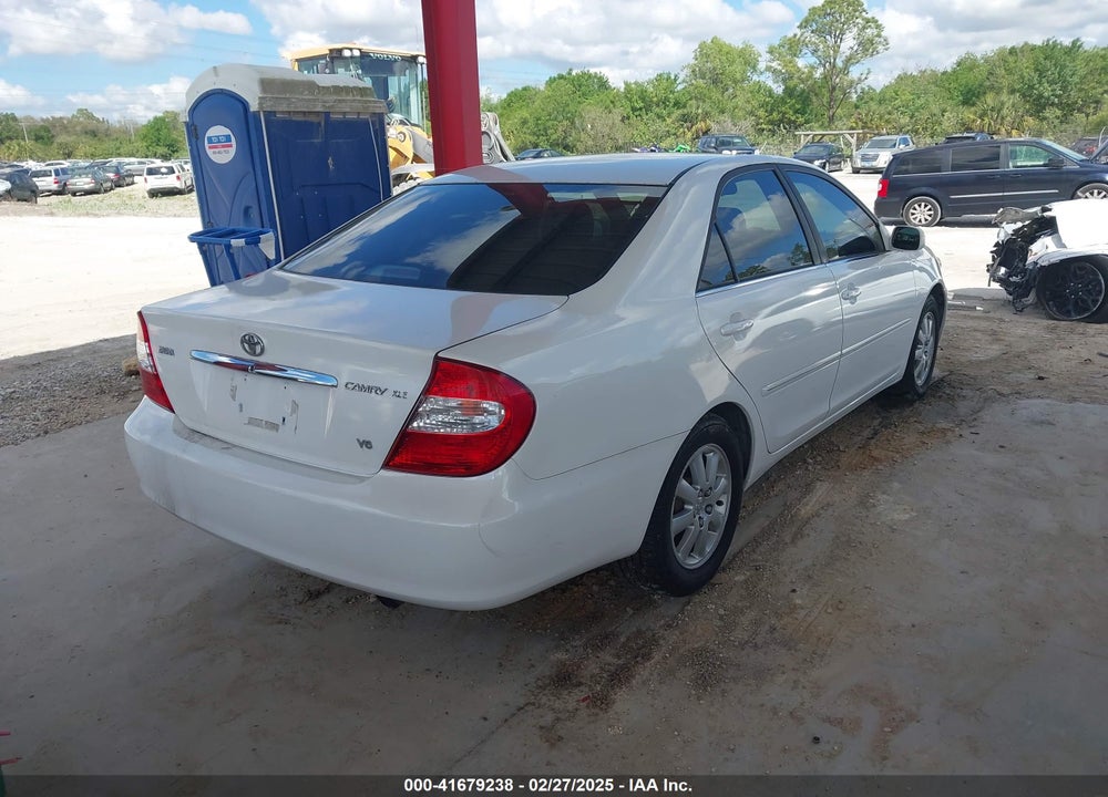 2002 TOYOTA CAMRY XLE V6 VIN: JTDBF32K520033358