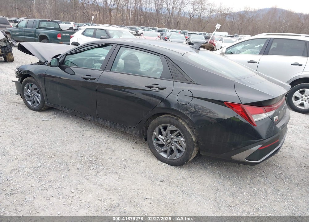 2024 HYUNDAI ELANTRA VIN: KMHLM4DG8RU753762