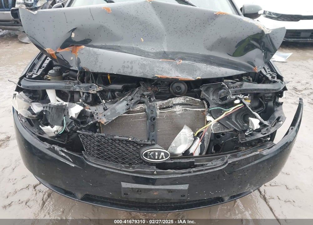 2010 KIA FORTE VIN: KNAFU4A2XA5852704