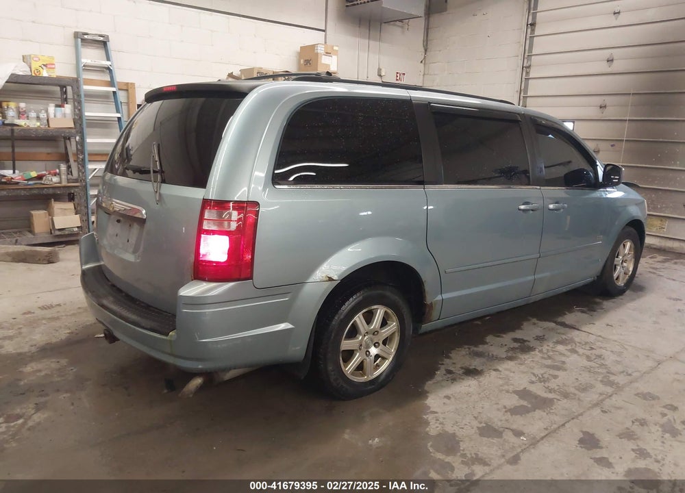 2008 CHRYSLER TOWN & COUNTRY VIN: 2A8HR54P68R839206