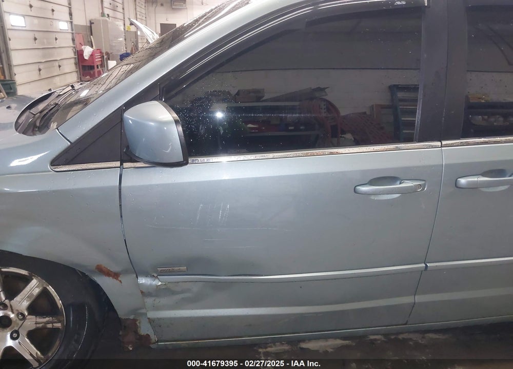 2008 CHRYSLER TOWN & COUNTRY VIN: 2A8HR54P68R839206