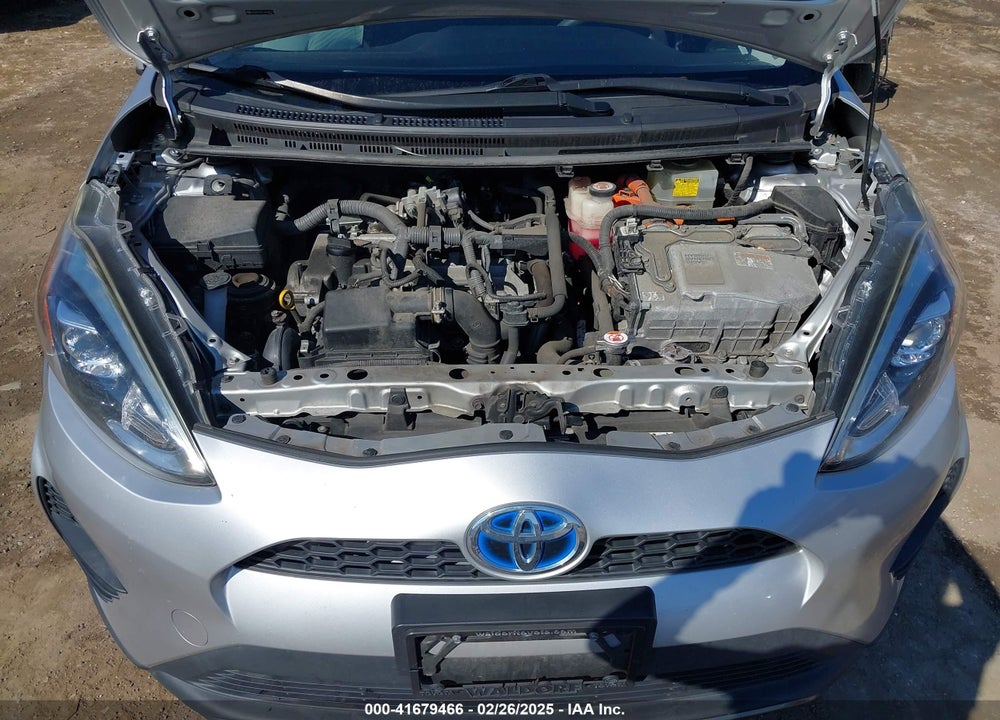 2018 TOYOTA PRIUS C VIN: JTDKDTB32J1604571